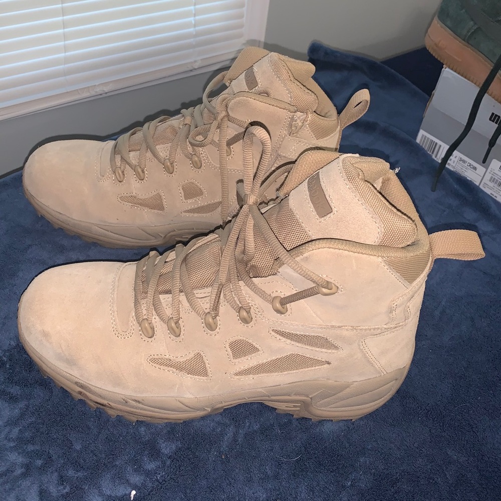 Reebok Men’s boots - tan